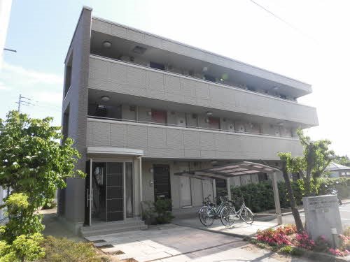 松本市村井町西のマンションの建物外観