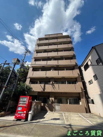 【大阪市西成区岸里東のマンションの建物外観】