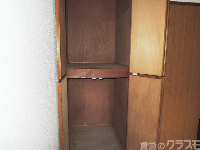 収納　使いやすい２段式の収納です。