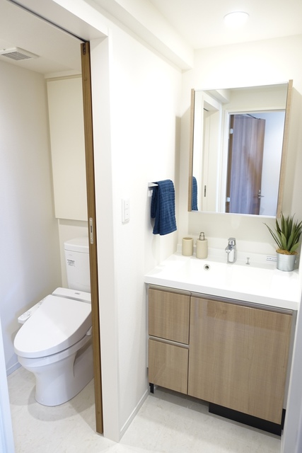 洗面設備　※写真は同タイプ住戸です。