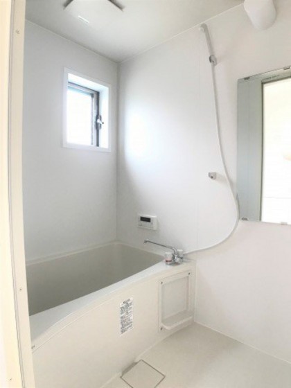 バス・シャワールーム　※他号室の写真です。