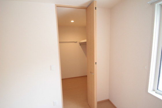 収納　※別部屋の写真です