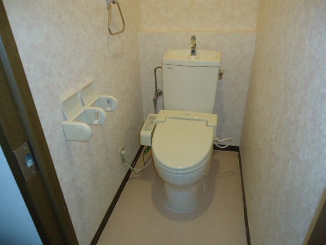 トイレ　シャワー付トイレ