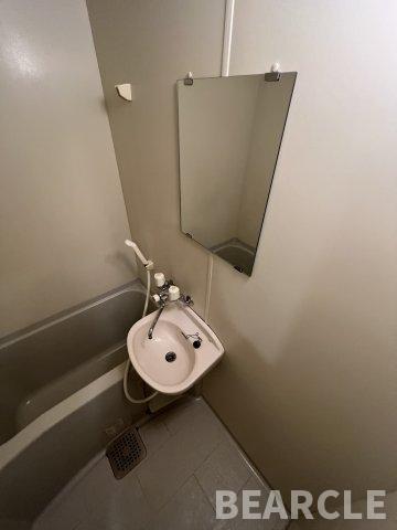 洗面設備　コンパクトで使いやすい洗面所