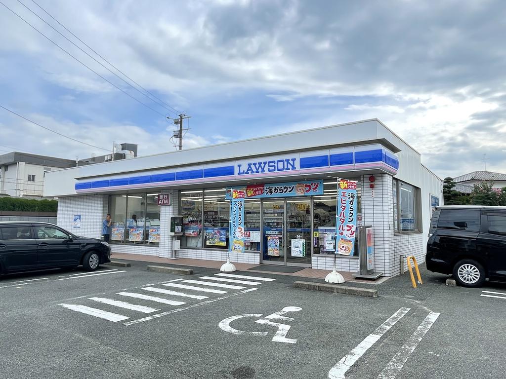 コンビニ　ローソン都府楼南5丁目店（コンビニ）まで900m