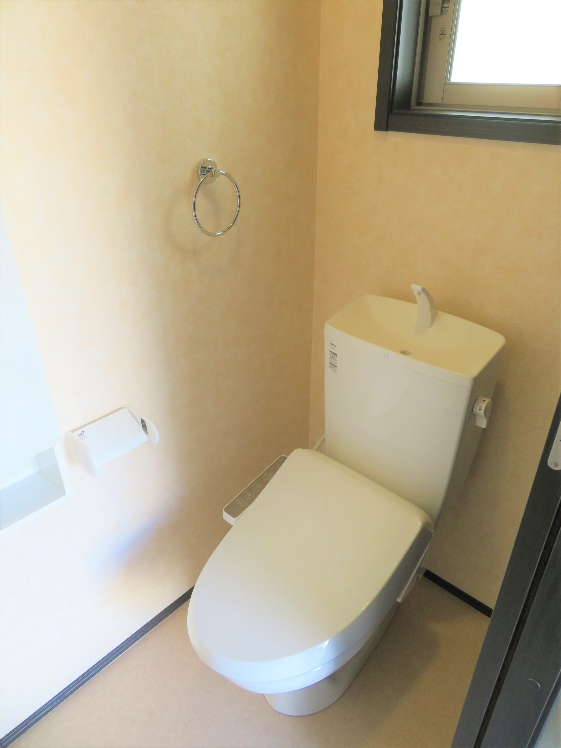 トイレ　ウォシュレット付き！