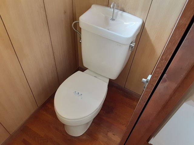【藤沢市亀井野のアパートのトイレ】