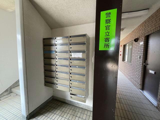 【函館市梁川町のマンションのエントランス】