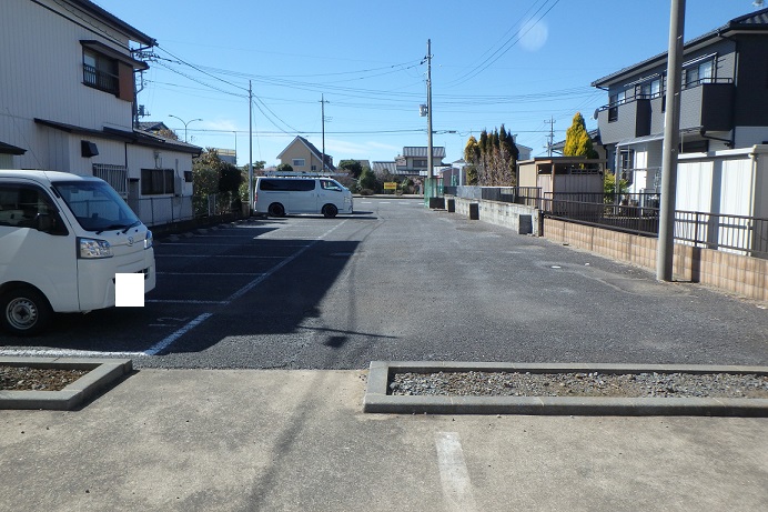 【サンライズ城東の駐車場】