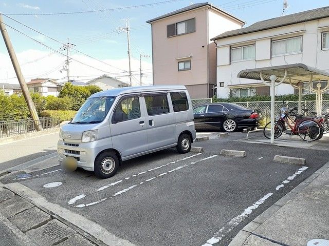 【プレアルスの駐車場】