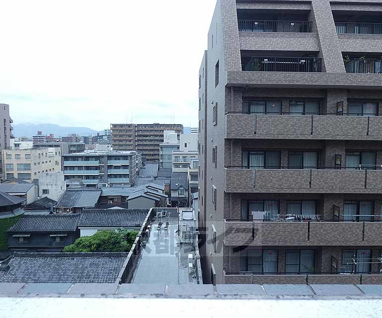 【京都市中京区烏帽子屋町のマンションの眺望】