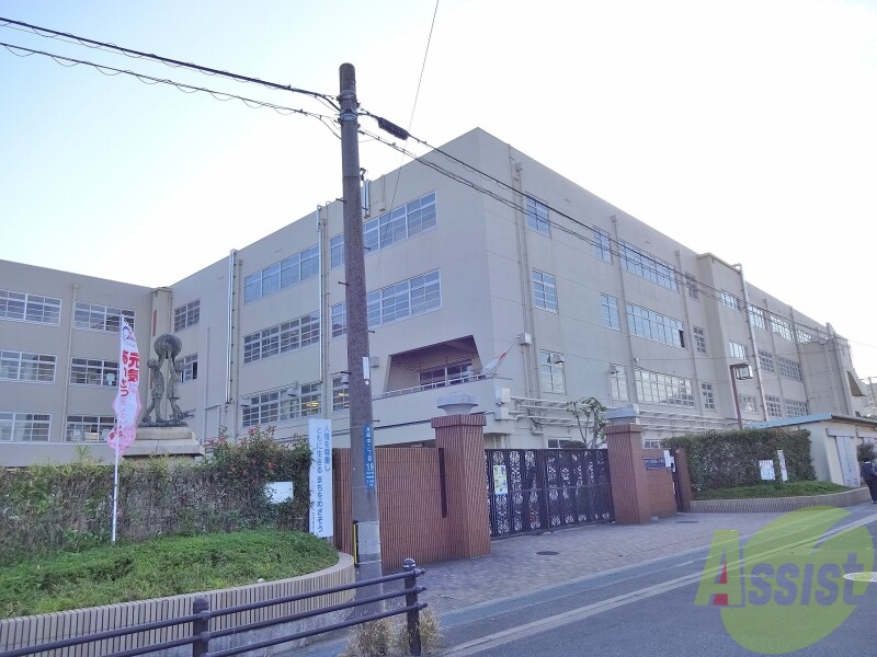 【ファーストフィオーレ吹田パティオの小学校】