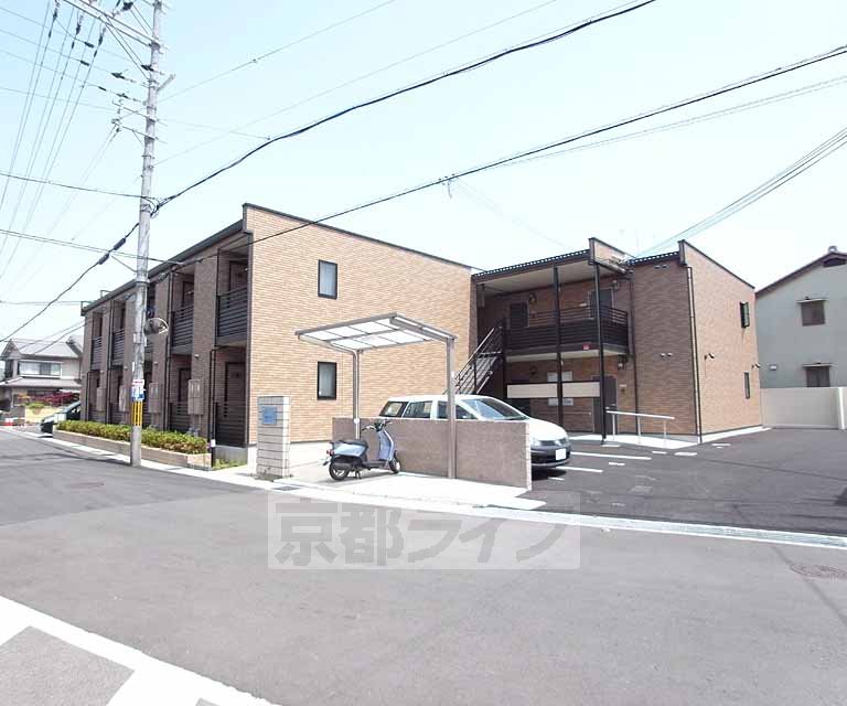 【レオネクスト宇治大久保の建物外観】