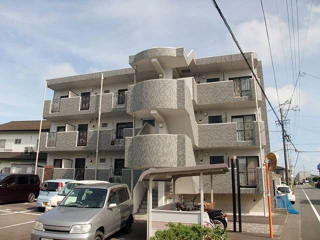 ソレアード（吉田町）の建物外観