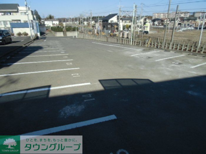 【野田市清水のアパートの駐車場】