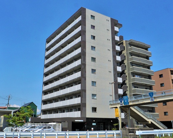 Ｓ－ＦＯＲＴ四日市元町の建物外観