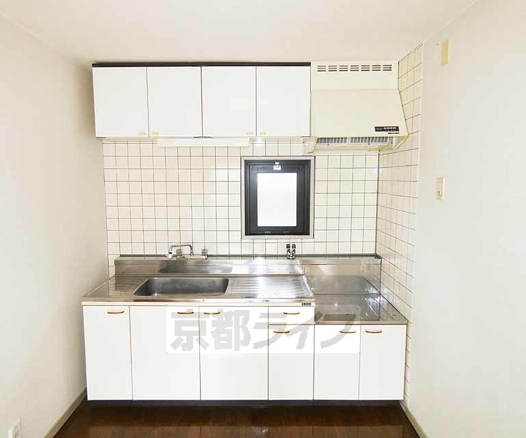 【京都市伏見区深草仙石屋敷町のマンションのキッチン】