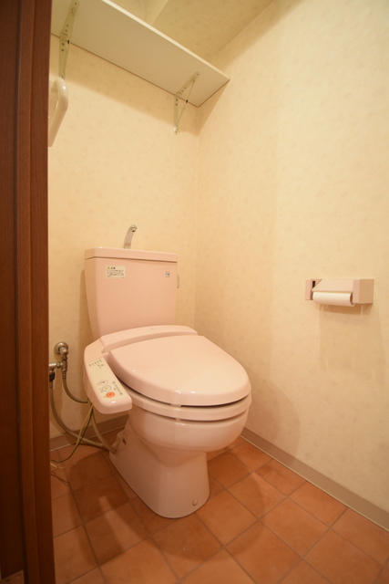 トイレ　嬉しい温水洗浄便座付き★