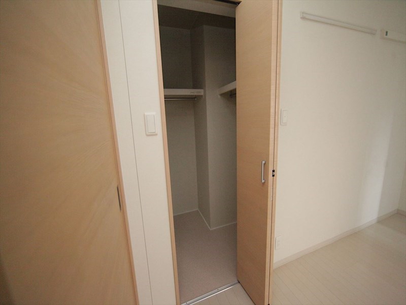 収納　ウォークインクローゼット（収納充実してます）