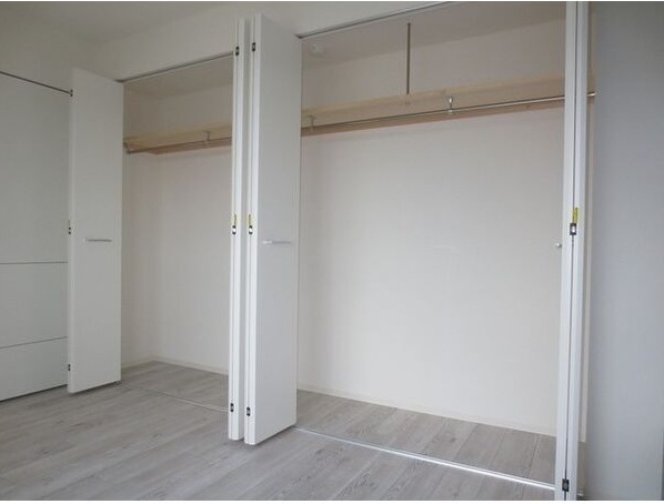 収納　壁一面の大型クローゼットです！