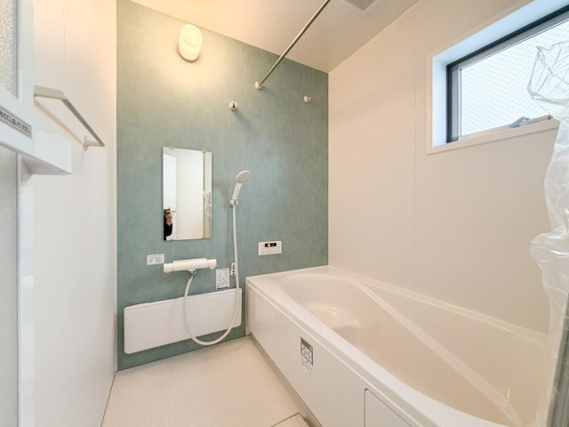 バス・シャワールーム　広々お風呂