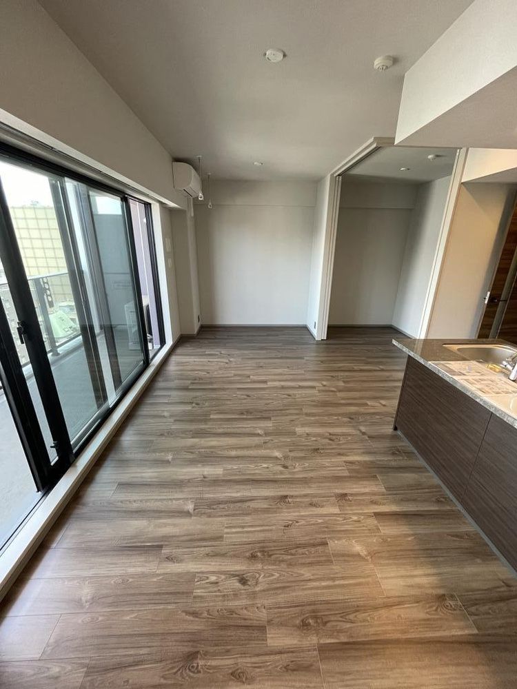 居室・リビング　写真は同タイプ住居です。