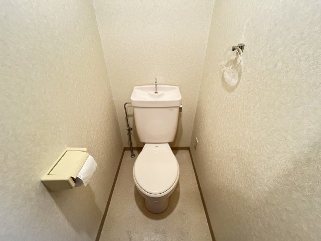 トイレ　落ち着いたトイレです