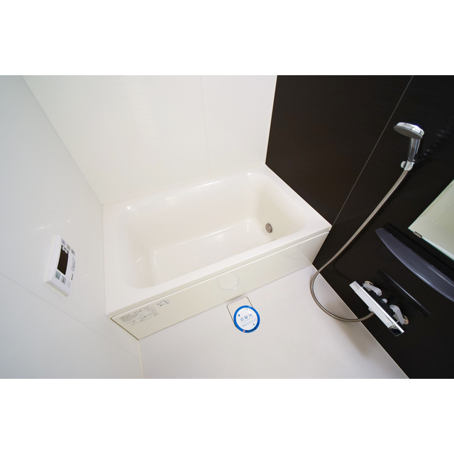 バス・シャワールーム　お風呂で日々の疲れを落としましょう