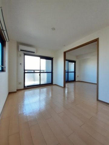 居室・リビング　居間です