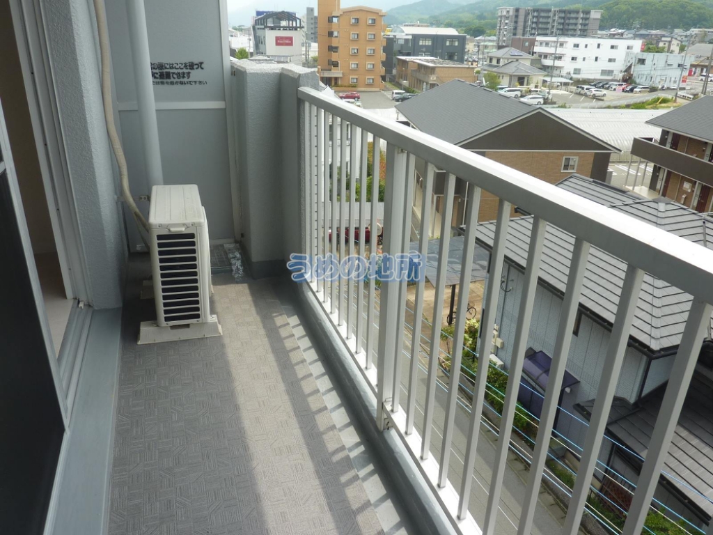 バルコニー　P1520492ロゴ圧縮済