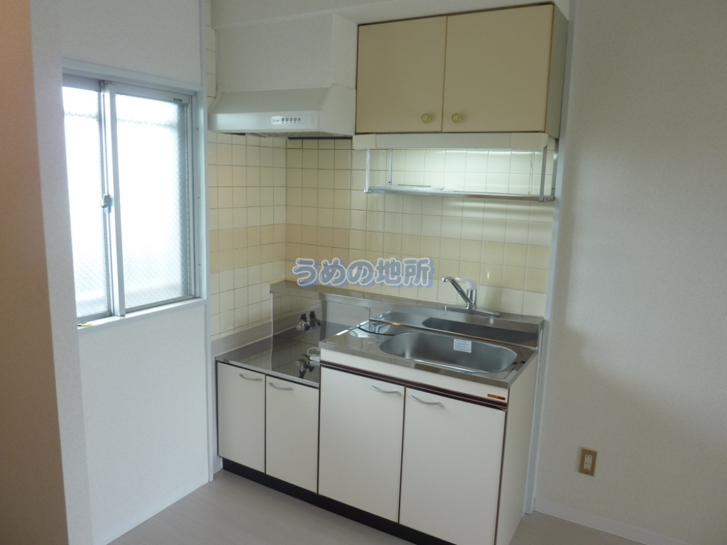 キッチン　P1520485ロゴ圧縮済