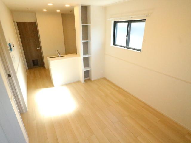 居室・リビング　こちらのリビングで趣味の時間をお楽しみください