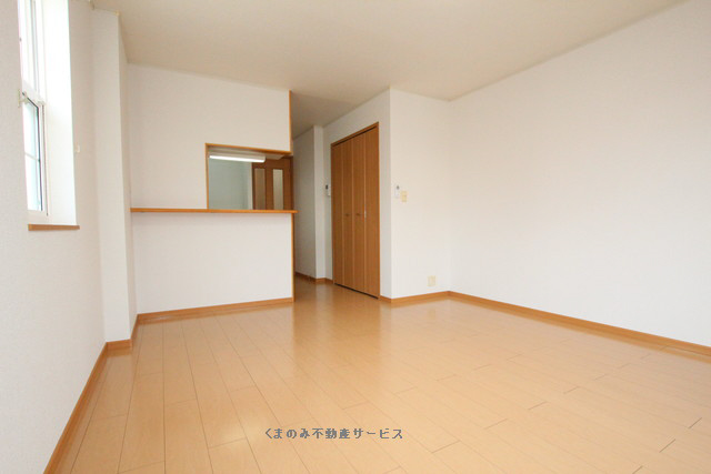 居室・リビング　おしゃれな居間です サンリットスクエアB棟　103号室　20