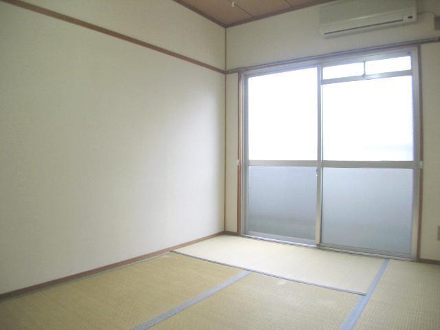 その他　松山市清水町　村上ビル　居室