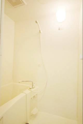 バス・シャワールーム　1日の疲れを癒しましょう。