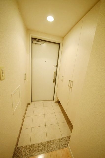 玄関　★お問い合わせはタウンハウジングまで★