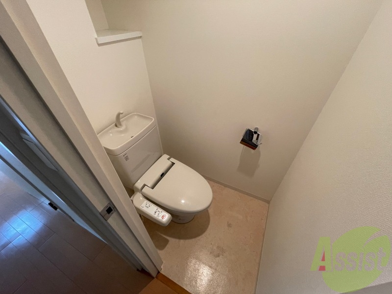 トイレ　トイレははじめからウォシュレット付きです！