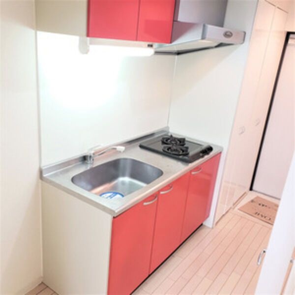 キッチン　※写真は同じマンションの違う部屋のものになります。