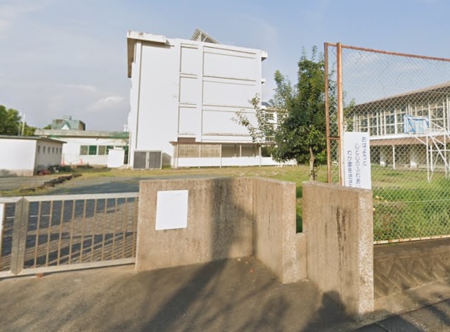 中学校　浜松市立佐鳴台中学校（中学校）まで600m
