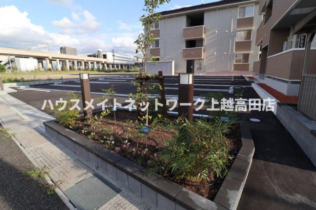 駐車場　消雪付駐車場
