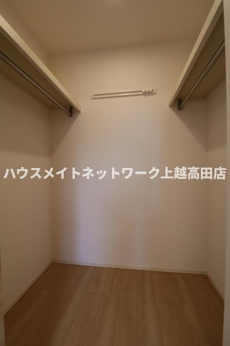 収納　ウォークインクローゼット