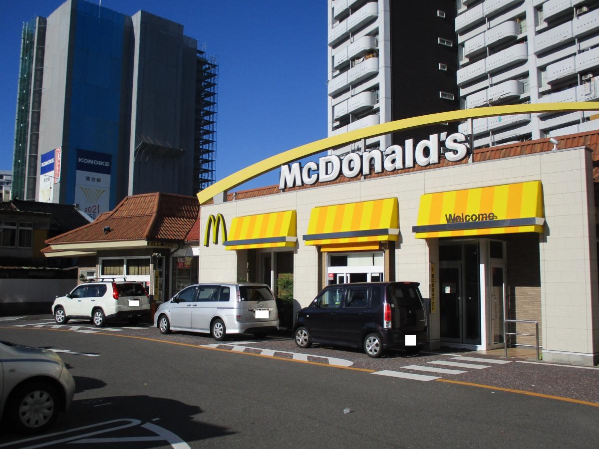 飲食店　マクドナルド 白島店（飲食店）まで976m