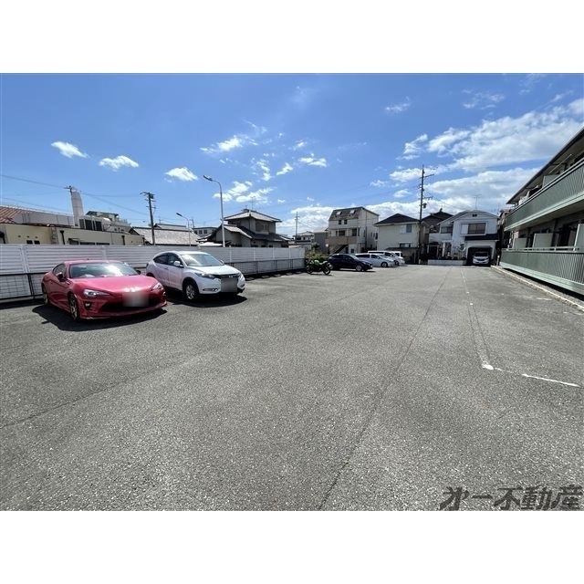 駐車場　駐車場