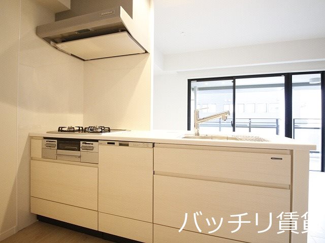 キッチン　同型イメージの為、現状を優先致します。