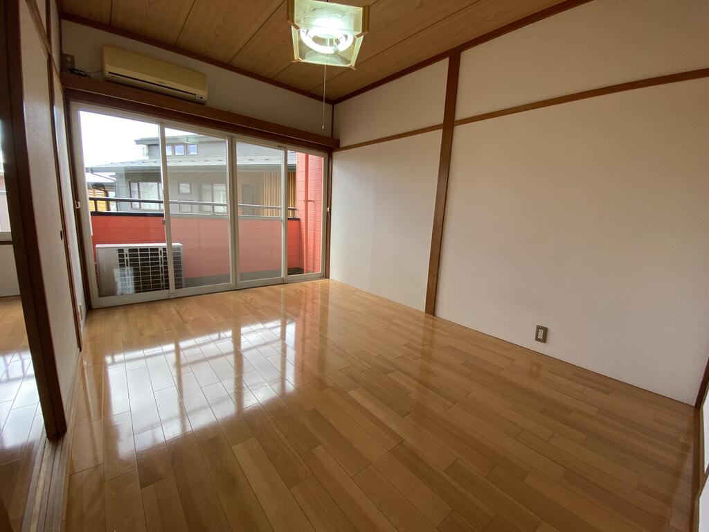 とまとハイツの居間写真