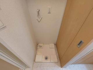 【松山市南高井町のアパートの洗面設備】