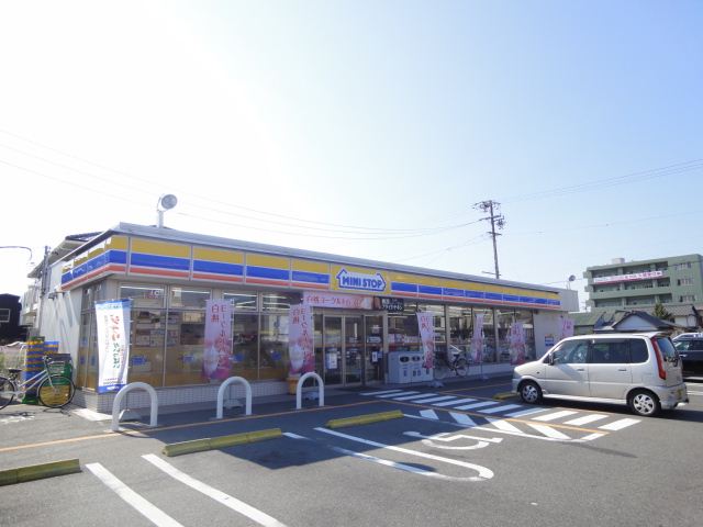 コンビニ　ミニストップ（コンビニ）まで180m