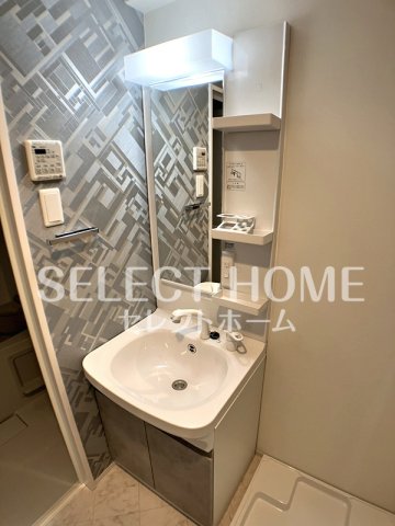 洗面設備　独立洗面化粧台付き