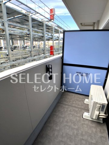 バルコニー　バルコニーからの眺めを楽しみながら食事をしませんか