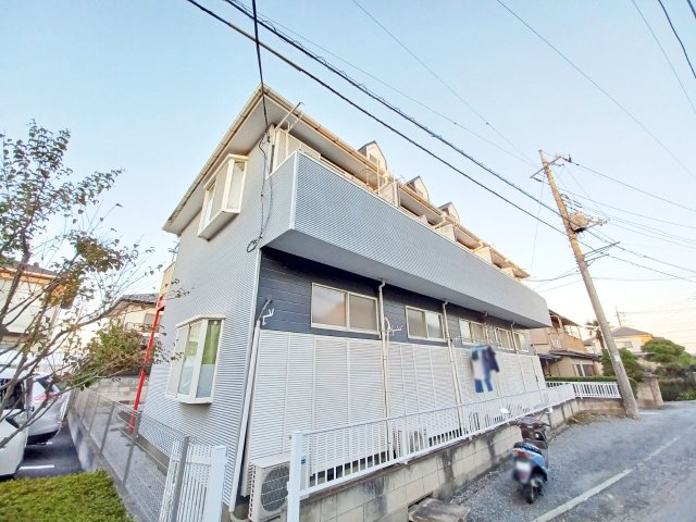 東松山市和泉町のアパートの建物外観